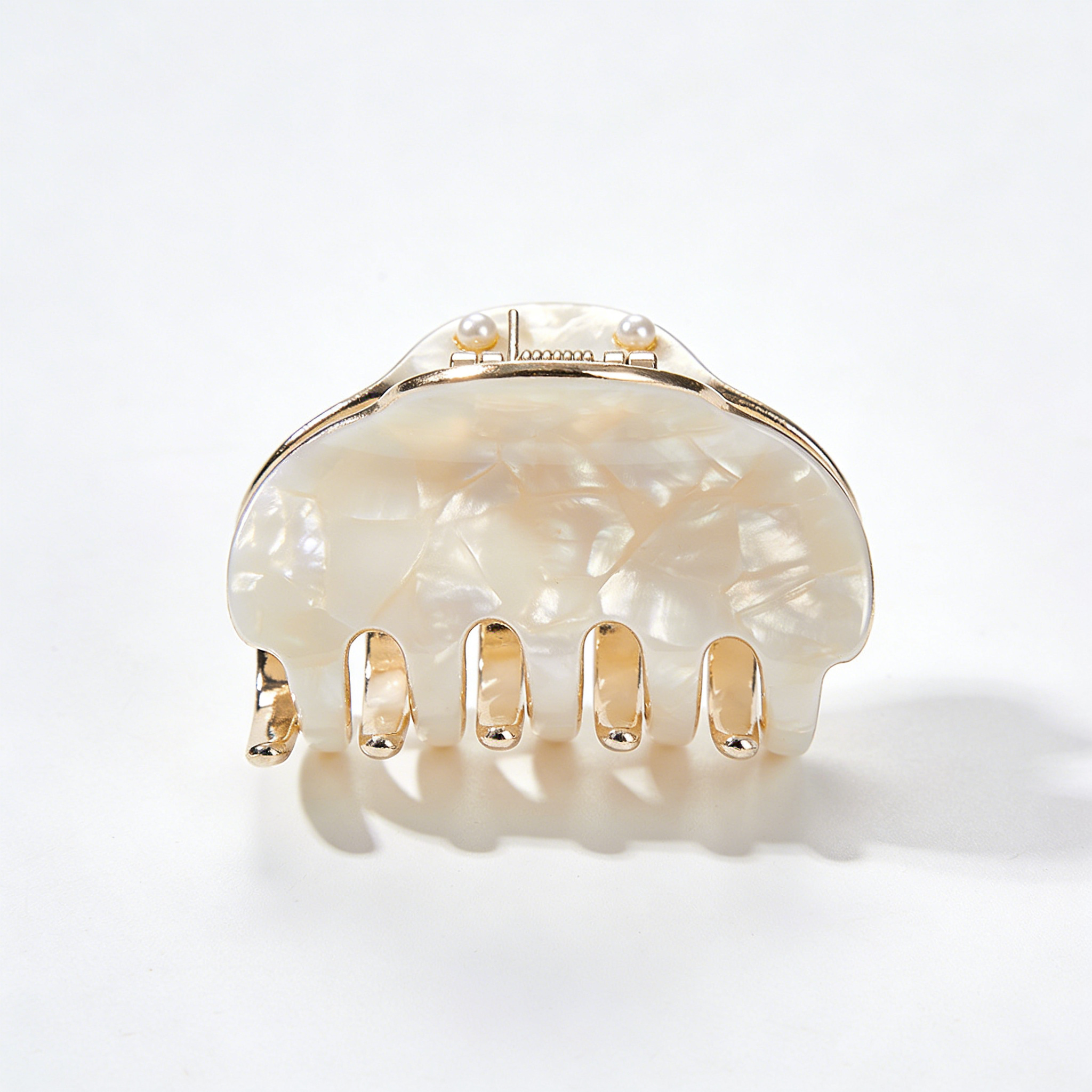 Luxurious Pearl-Embellished MOP Hair Claw