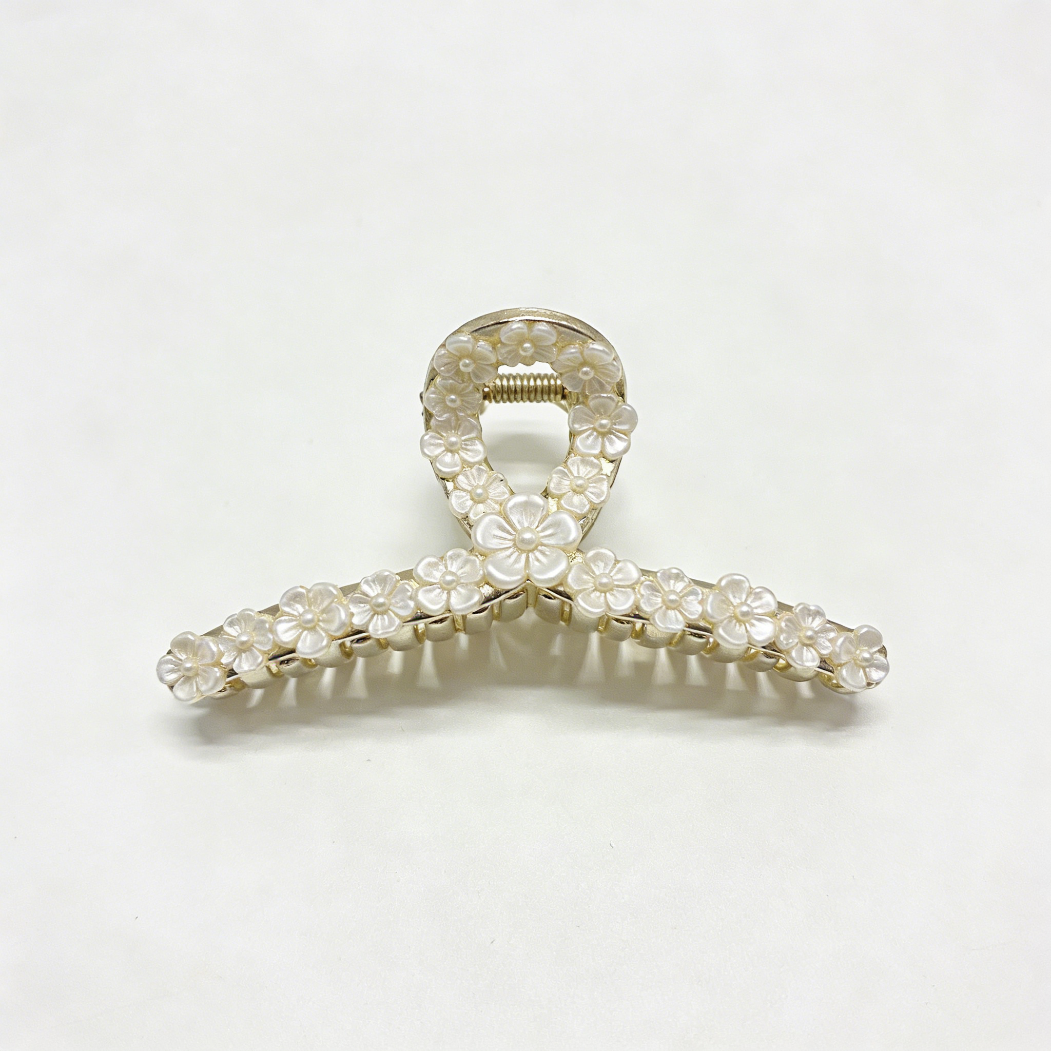 Delicate Pearl Flower Hair Claw