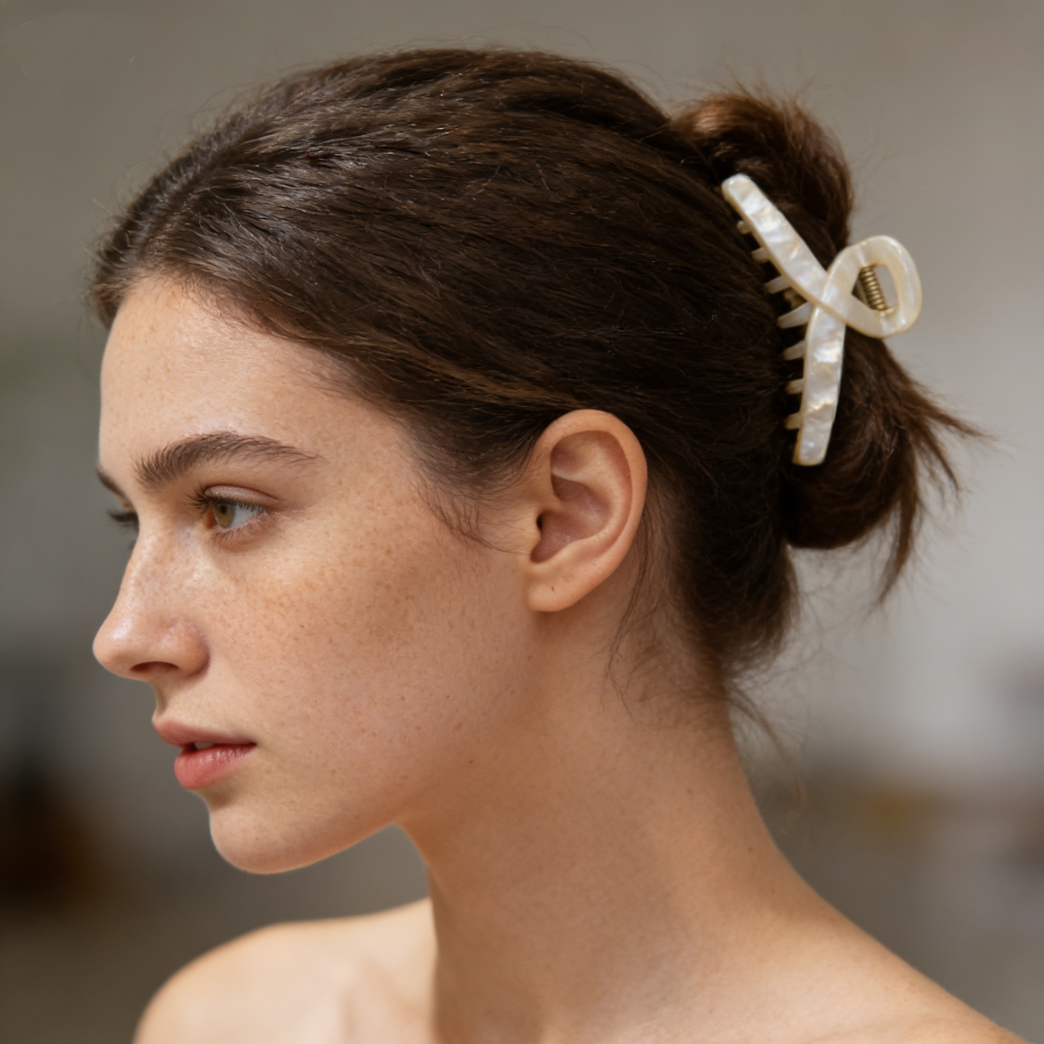 Sleek Minimalist MOP Hair Claw